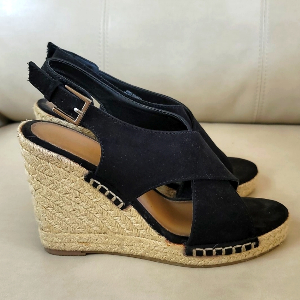 Apt. 9 Black & Beige Wedges | Womens Size 6.5